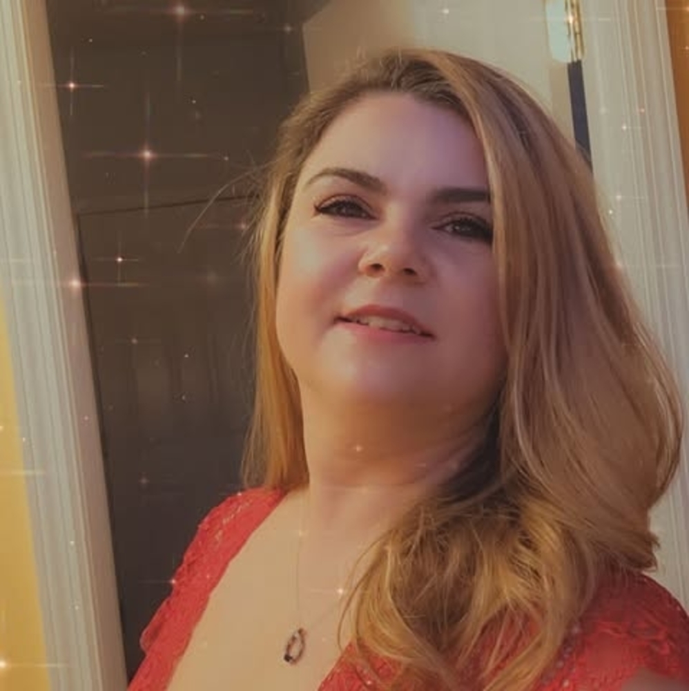 Meet your Posher, Desiree